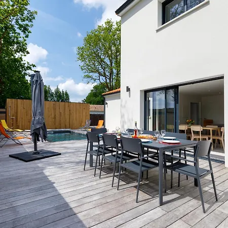 펜션 Le Pre Tarin By Interhome 라 베르네리-앙-레츠